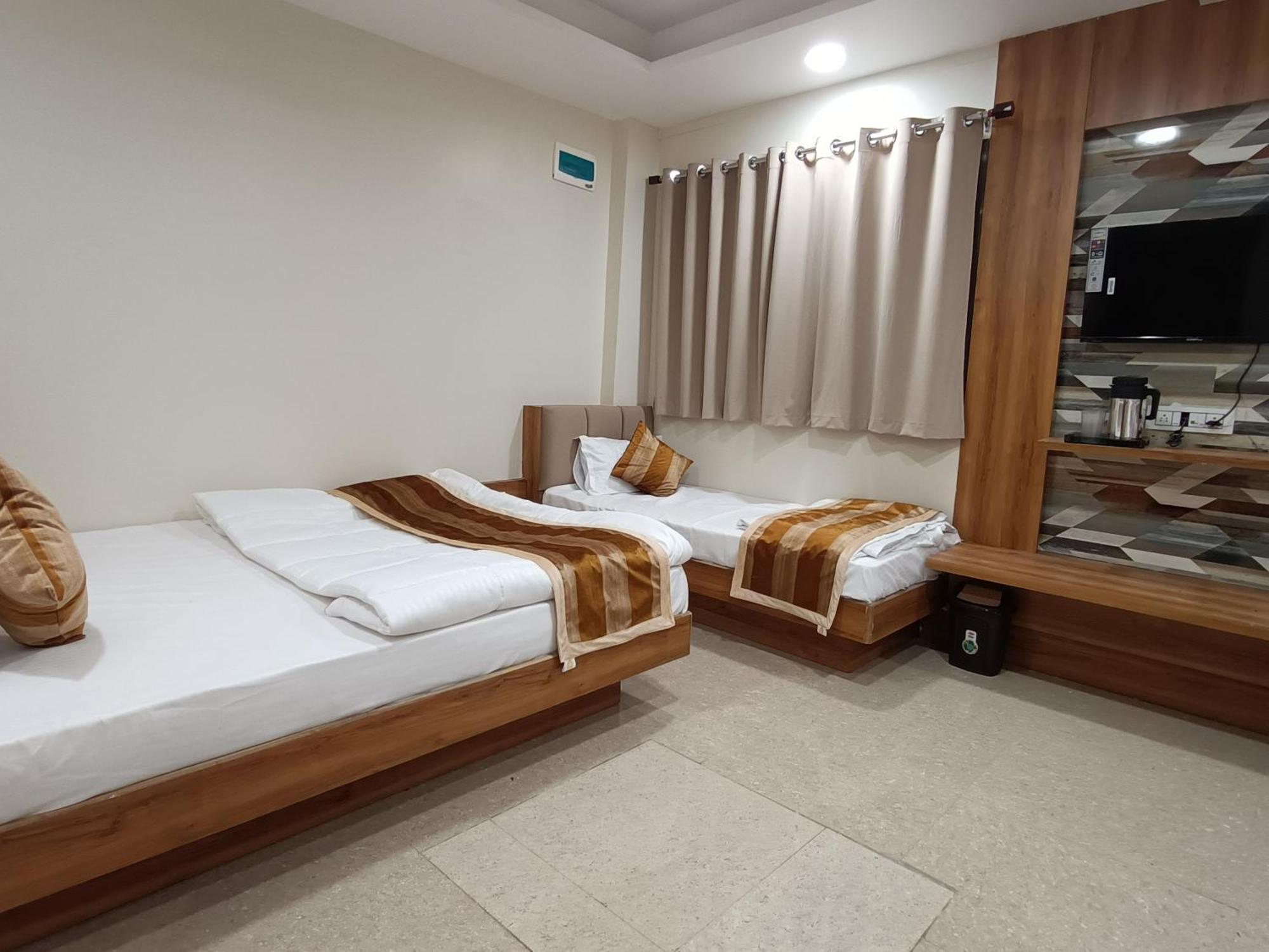 Shree Shyamraj Hotel Ujjain Exterior foto